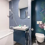 Hilltop - Centre Apartment *